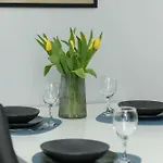 Unique In With Parking, Sauna And Gym By Renters 아파트 *
