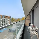 Unique In With Parking, Sauna And Gym By Renters 아파트