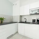 Unique In With Parking, Sauna&gym By Renters Apartment *