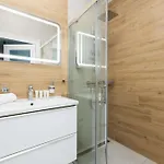 Unique In With Parking, Sauna&gym By Renters *