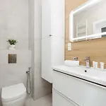 Unique In With Parking, Sauna&gym By Renters Apartment