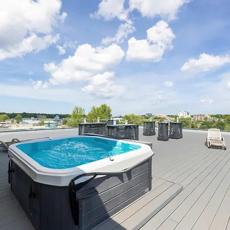 Unique In With Parking, Sauna And Gym By Renters *